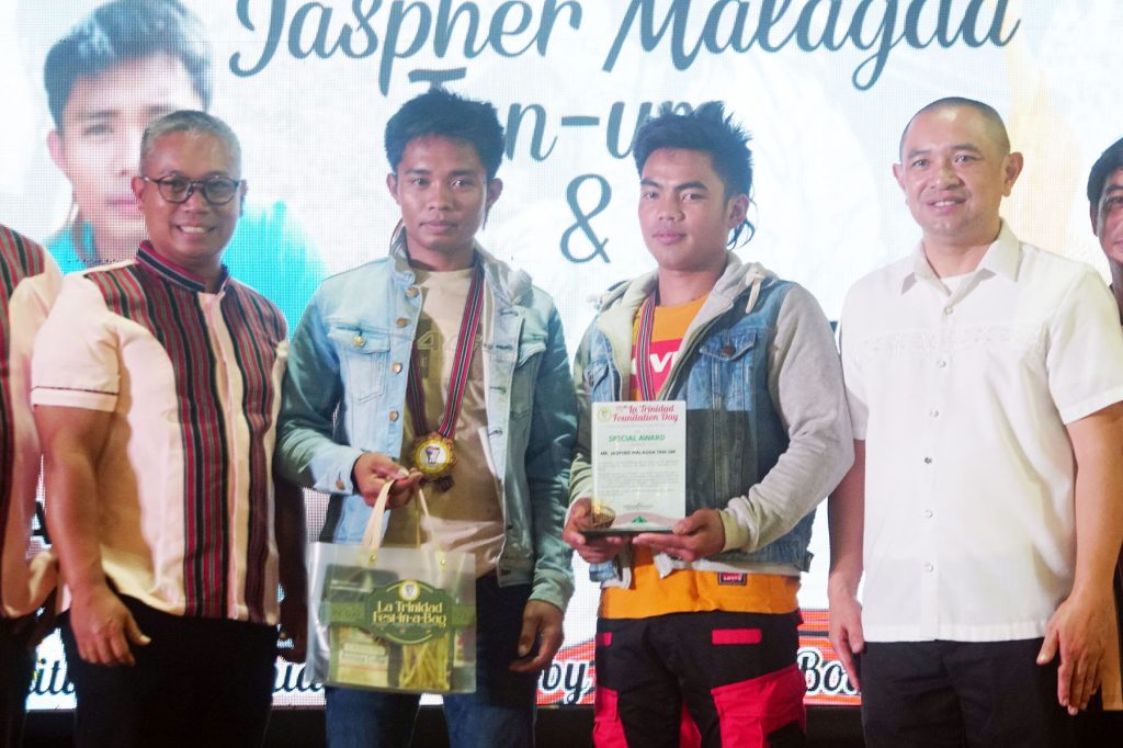 LT awardees farmers1